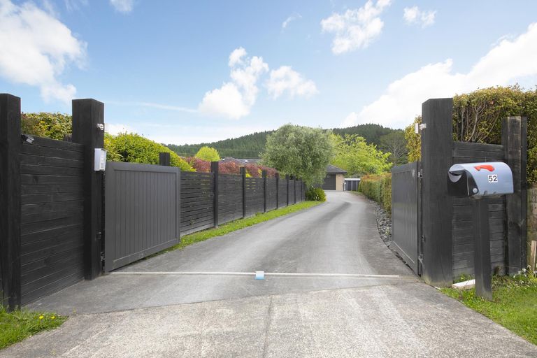 Photo of property in 52 School Road, Riverhead, 0820