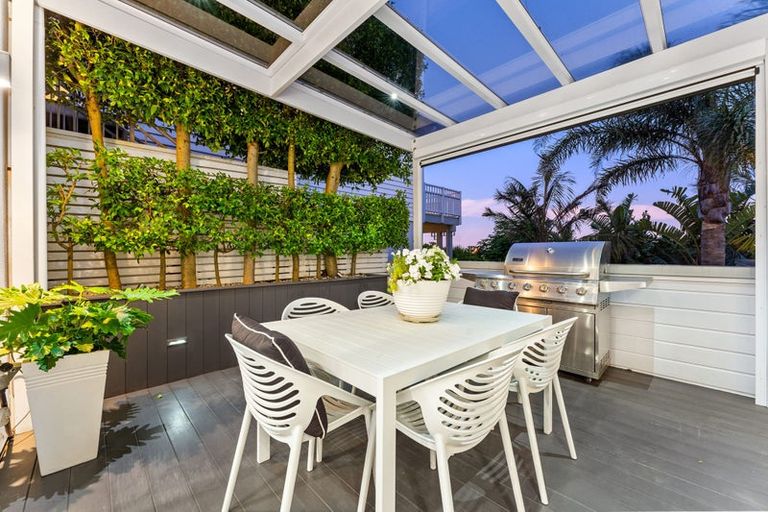 Photo of property in 87 Princes Street, Northcote Point, Auckland, 0627