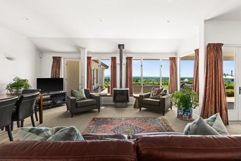 Photo of property in 306 Te Mata Road, Havelock North, 4294