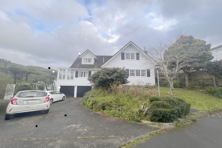 Photo of property in 43 David Crescent, Karori, Wellington, 6012