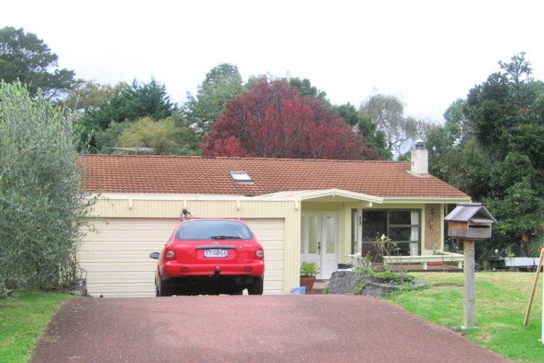 Photo of property in 2 Marigold Place, Mairangi Bay, Auckland, 0630
