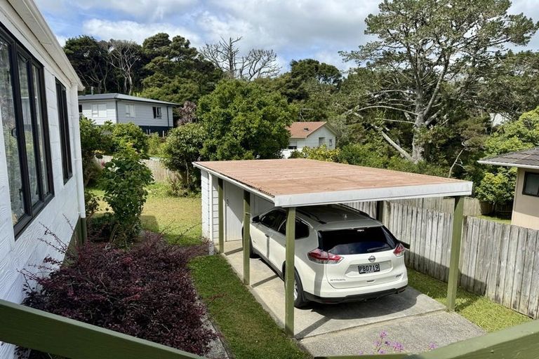 Photo of property in 4 Thistledew Place, Bayview, Auckland, 0629