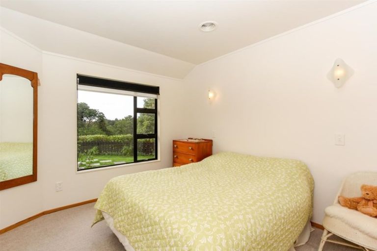 Photo of property in 10 Frank Frethey Place, Highlands Park, New Plymouth, 4312