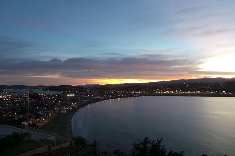 Photo of property in 27 View Road, Houghton Bay, Wellington, 6023