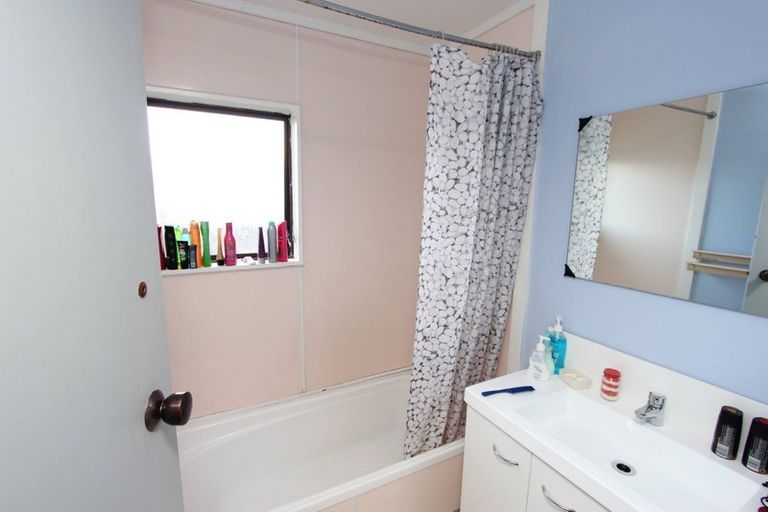 Photo of property in 33a Jupiter Street, Milson, Palmerston North, 4414