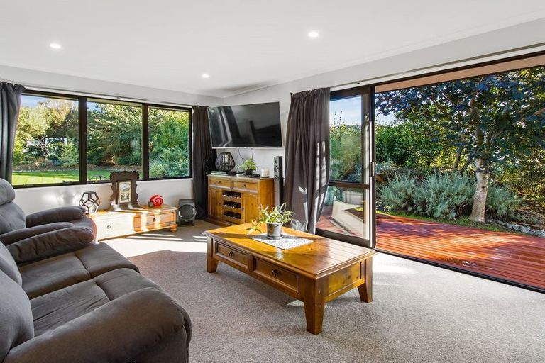 Photo of property in 9a Eric Batchelor Place, Waimate, 7924