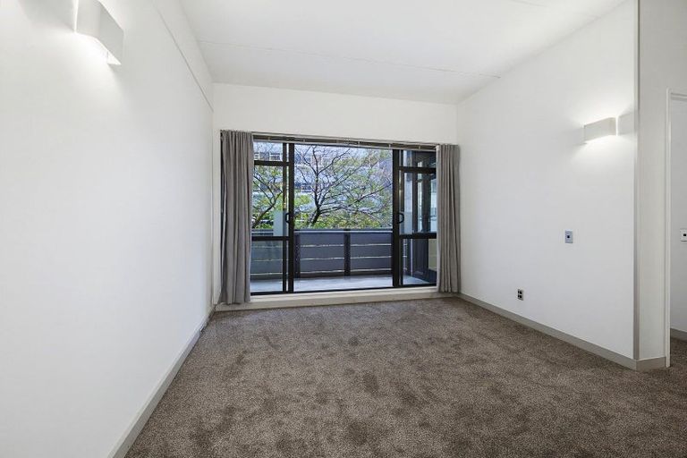 Photo of property in Gerondis Bldg Apartments, 201/60 Willis Street, Wellington Central, Wellington, 6011