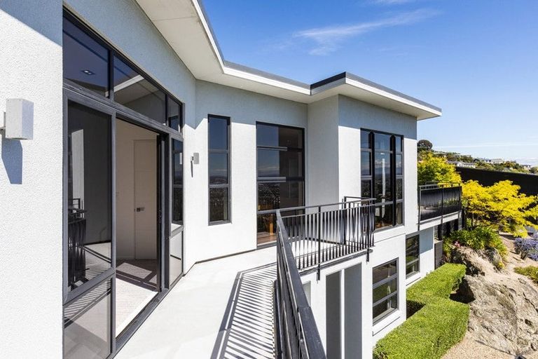 Photo of property in 16 Iles Lane, Cashmere, Christchurch, 8022