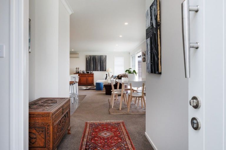 Photo of property in 25 Dogwood Way, Milson, Palmerston North, 4414