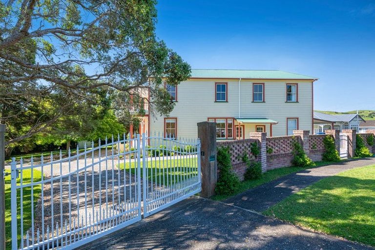 Photo of property in 14 Nelson Street, Helensville, 0800