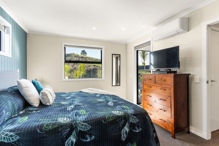 Photo of property in 15 Bob Carter Place, Welcome Bay, Tauranga, 3175