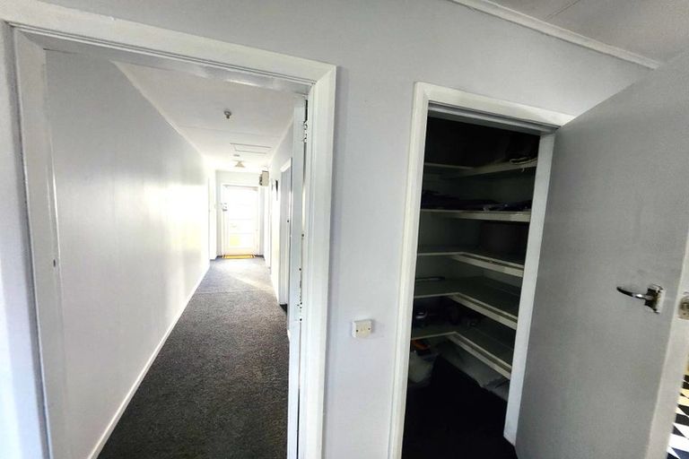 Photo of property in 2 Tawhiti Road, Hawera, 4610