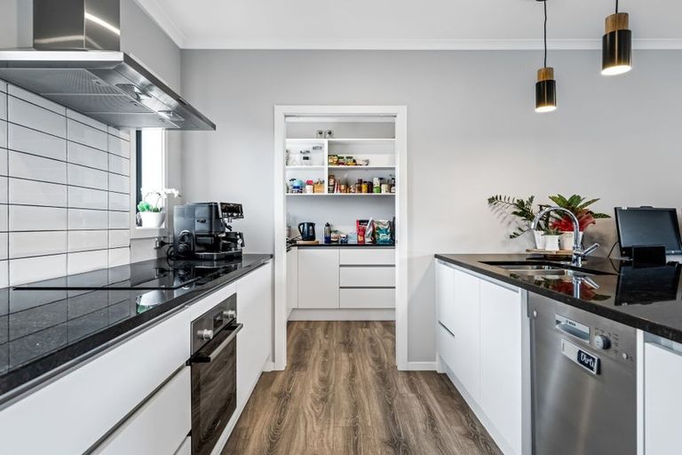 Photo of property in 13/15 Onukutara Place, Huntington, Hamilton, 3281