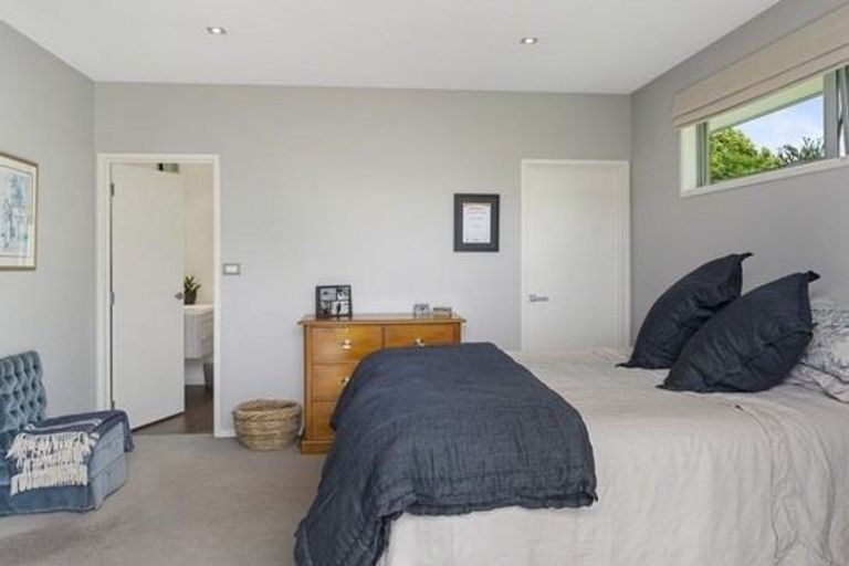 Photo of property in 28 De Castro Drive, Blenheim, 7201