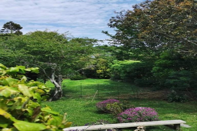 Photo of property in 5 Kapekape Place, Pukerua Bay, 5026