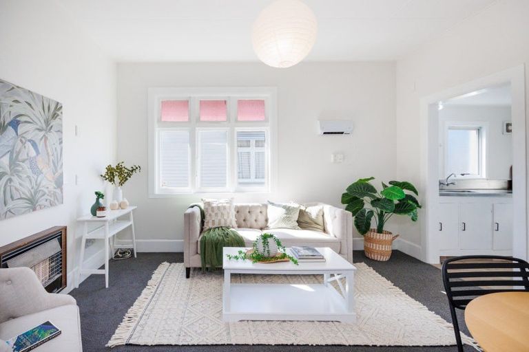 Photo of property in 33 Mcgiffert Street, Palmerston North, 4410