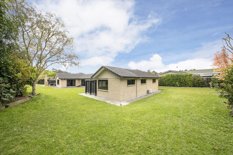 Photo of property in 52 School Road, Riverhead, 0820