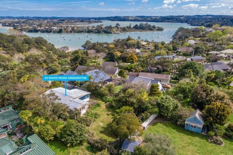 Photo of property in 32 Rahui Road, Greenhithe, Auckland, 0632
