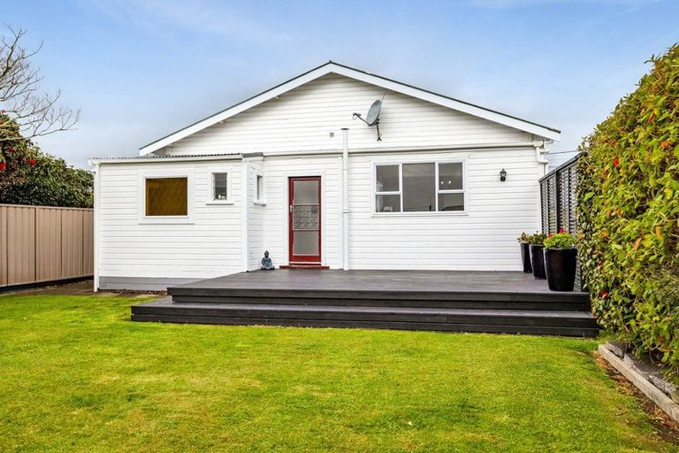 Photo of property in 5 Disraeli Street, Hawera, 4610