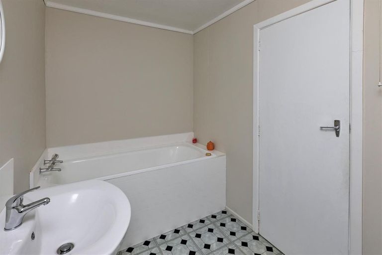 Photo of property in 25 Camellia Avenue, Ruakaka, 0116