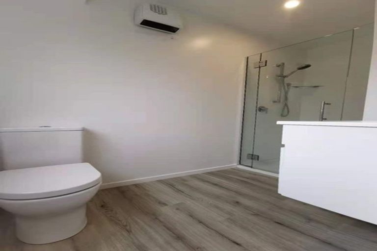 Photo of property in 1/2 Montana Avenue, Ilam, Christchurch, 8041