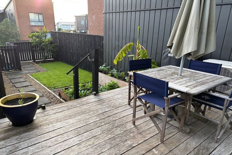 Photo of property in 13/1 Scott Road, Hobsonville, Auckland, 0616