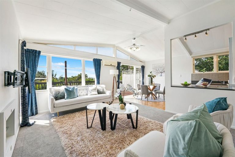 Photo of property in 16 Chorley Avenue, Massey, Auckland, 0614