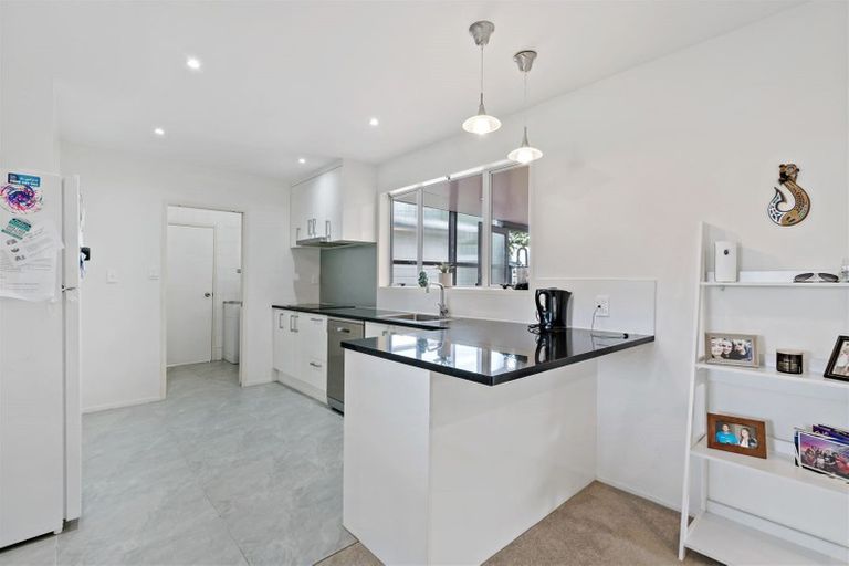 Photo of property in 68 Willis Road, Papakura, 2110