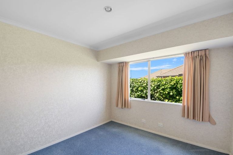 Photo of property in 43 Aston Drive, Waimairi Beach, Christchurch, 8083