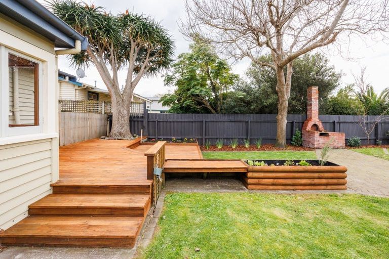 Photo of property in 8 Karamu Avenue, Takaro, Palmerston North, 4410