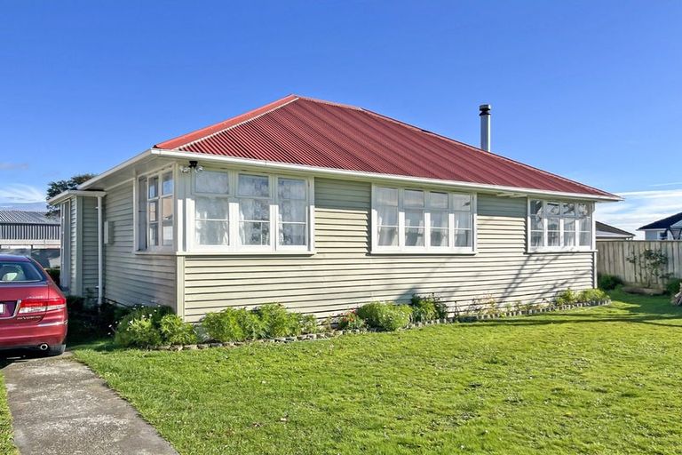 Photo of property in 4 Thames Street, Roslyn, Palmerston North, 4414