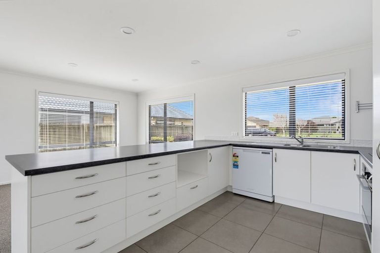 Photo of property in 63 Carroll Place, Owhata, Rotorua, 3010