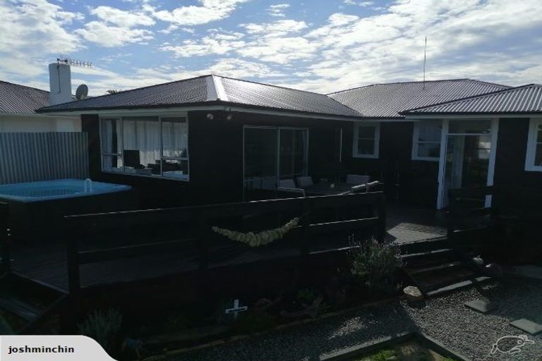Photo of property in 11 Kettle Avenue, Awapuni, Palmerston North, 4412