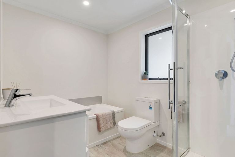 Photo of property in 104 Rangituhi Crescent, Takapuwahia, Porirua, 5022