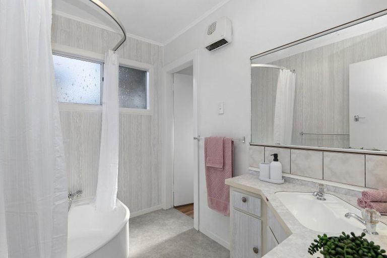 Photo of property in 18 Miro Street, Trentham, Upper Hutt, 5018