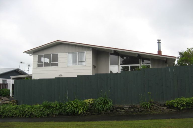 Photo of property in 24 West View Crescent, Onerahi, Whangarei, 0110