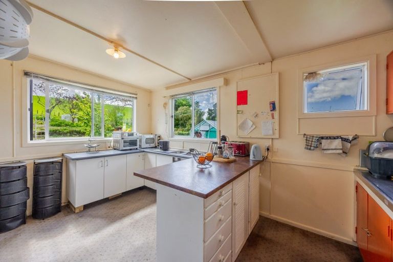Photo of property in Wallingford School, 27 Bird Road, Wallingford, Waipukurau, 4284
