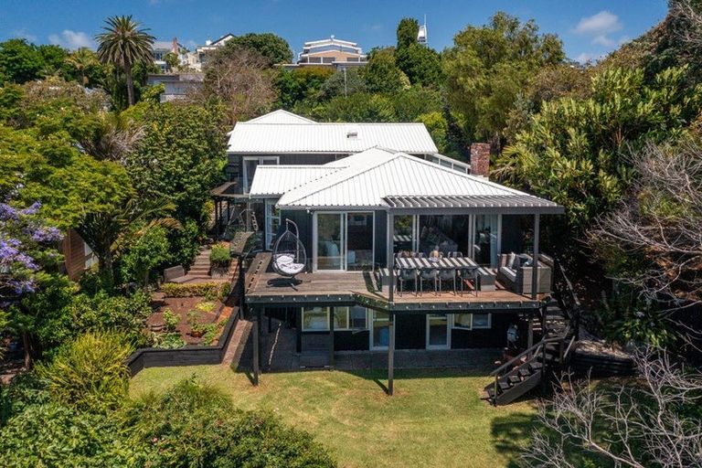 Photo of property in 2 Manurere Avenue, Takapuna, Auckland, 0622