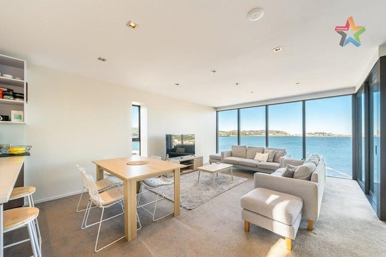 Photo of property in Patent 326 Apartments, 507s/326 Evans Bay Parade, Hataitai, Wellington, 6021