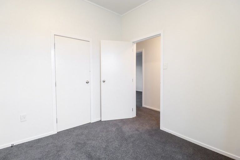 Photo of property in 16 Coromandel Court, Roslyn, Palmerston North, 4414