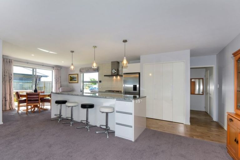 Photo of property in 10 William Hyde Place, Darfield, 7510