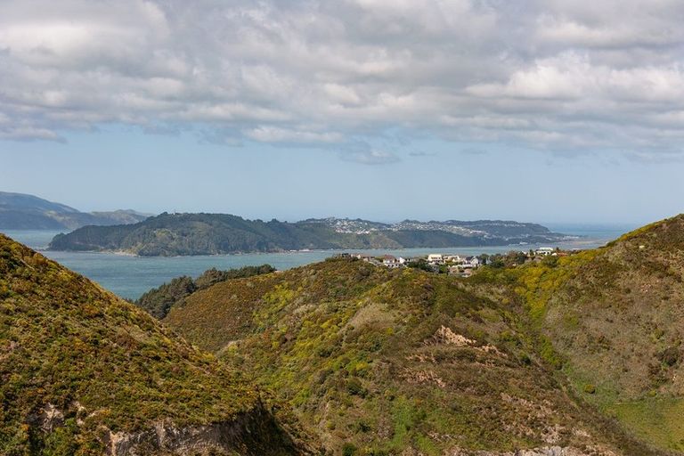 Photo of property in 2/25 Kitchener Terrace, Johnsonville, Wellington, 6037