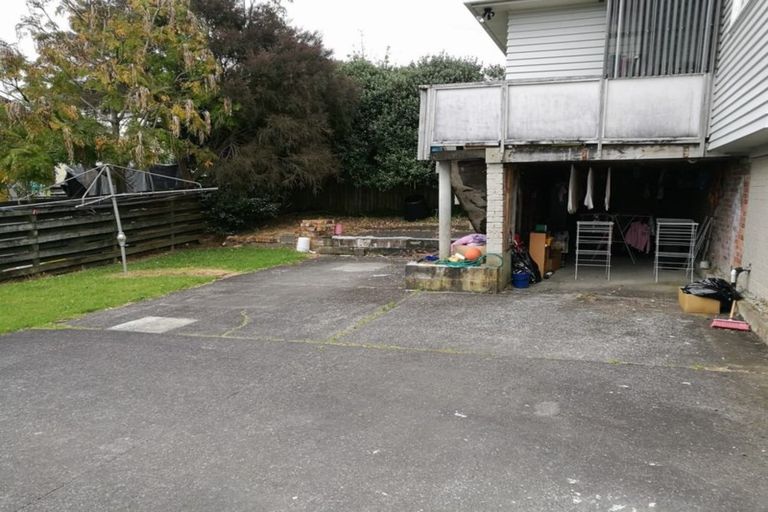 Photo of property in 2/3 Bruce Road, Glenfield, Auckland, 0629