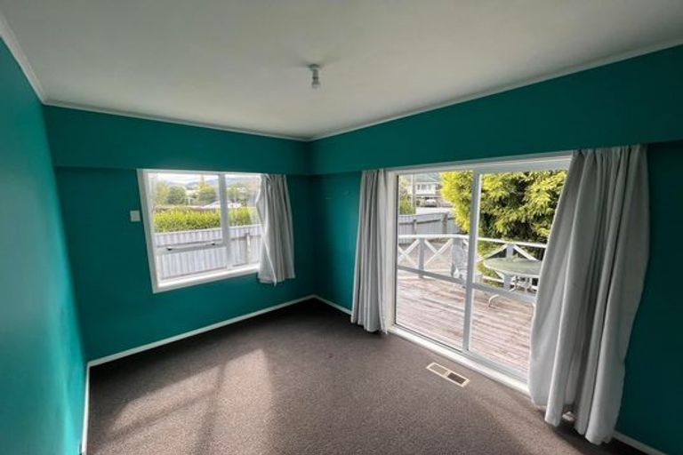 Photo of property in 1118 Fergusson Drive, Clouston Park, Upper Hutt, 5018