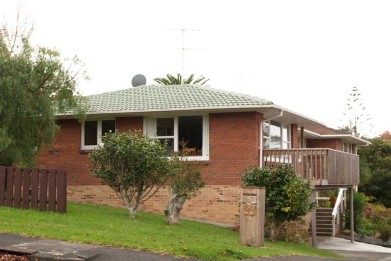 Photo of property in 1/44 Judkins Crescent, Cockle Bay, Auckland, 2014