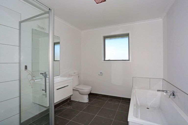 Photo of property in 17 Raki Street, Pukekohe, 2120