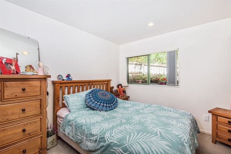 Photo of property in 2/88 Langana Avenue, Browns Bay, Auckland, 0630