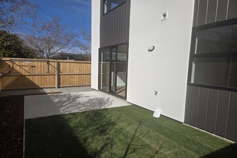 Photo of property in 20 Ashfield Place, Ilam, Christchurch, 8041