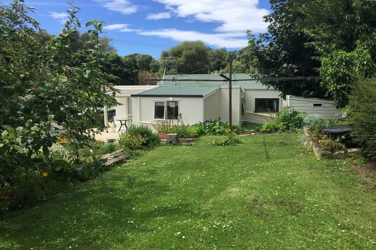 Photo of property in 58 Perth Street, South Hill, Oamaru, 9400