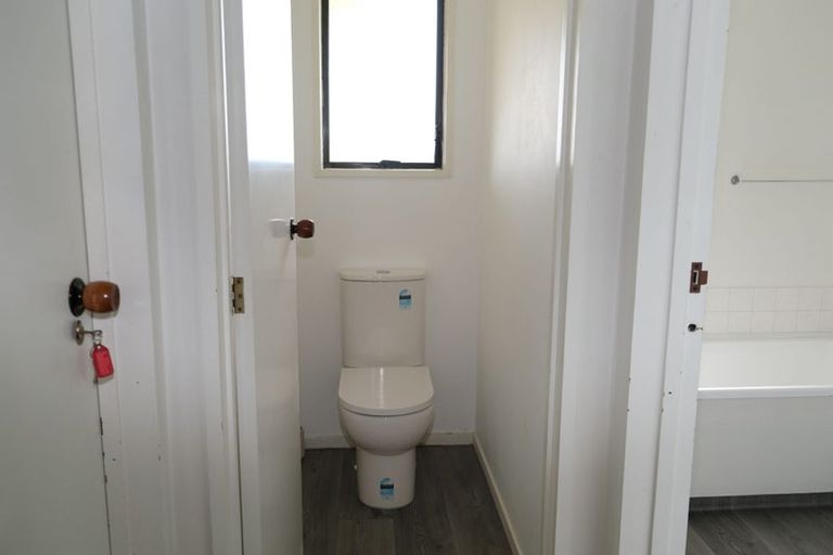 Photo of property in 2/68 Sabys Road, Halswell, Christchurch, 8025